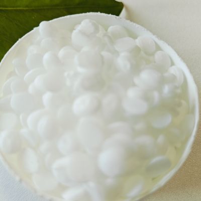 Alcool cétarylique Cétarylique glucoside émulsifiants naturels Blanc / jaune Excellente compatibilité pour la formulation cosmétique