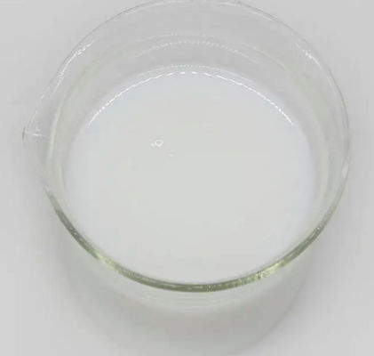Amodiméthicone et chlorure de steartrimonium et Laureth-3 émulsion neutre de silicone liquide laiteux pour les cheveux