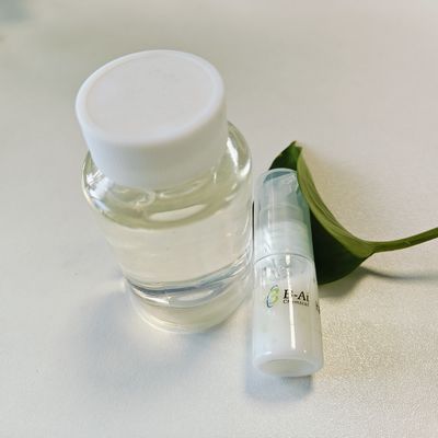 Démaquillant émulsifiant PEG-6 Caprylique / Capric Bonne capacité de nettoyage et d'émulsification pour les démaquillants