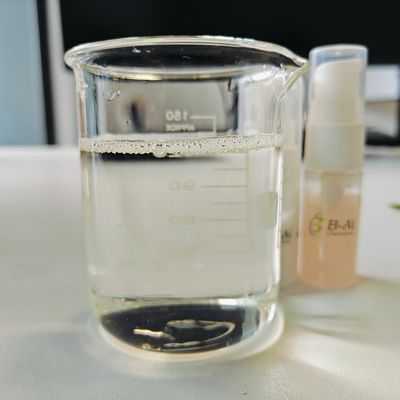 PEG-10 Dimethicone W/O et W/Si émulsifiant Liquide qui laisse les cheveux Un agent hydratant soyeux et brillant pour la crème