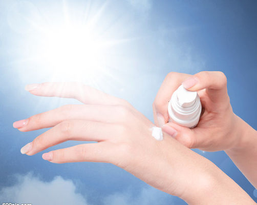 Cas 6197-30-4 Octocryléne UV Filtre absorbeur UVB soluble dans l'huile pour le soleil additif d'absorption ultraviolette avec la plus haute pureté