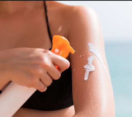 Le liquide absorbant la lumière UV Octocrylene Cas 6197-30-4 a une excellente propriété imperméable pour la crème solaire