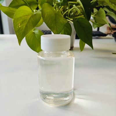 L'acryléne Cas 6197-30-4 est un absorbeur UVB soluble dans l'huile qui a d'excellentes propriétés imperméables pour les produits de protection solaire.