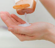 Polyquaternium-6 Cas 26062-79-3 Conditionneurs cationiques Polyquaterniums liquides pour le shampooing de conditionnement