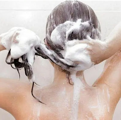 CAS 65497-29-2 Chlorure de hydroxypropyltrimonium de gomme gazeuse cationique pour la formulation de shampooing 2 en 1