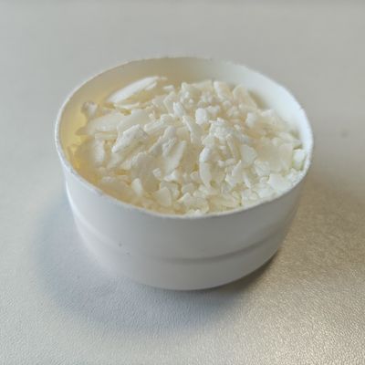 CAS 72175-39-4 PEG-20 Methyl Glucose Sesquistearate Nononionique Wo Emulsifiant Lotion de massage pour peau sensible