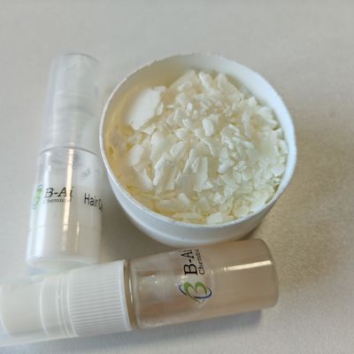 CAS 7651-02-7 Surfactant cationique de stéaramidopropyl diméthylamine Flocons jaunâtres pour les soins capillaires
